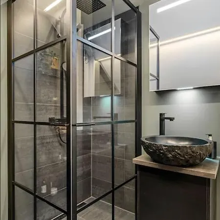 Apartment Elegant Townhouse *